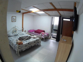 Central private flat by old town, shops, restaurants